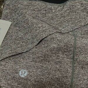 Size med lululemon shorts